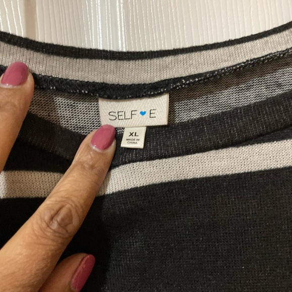 Black & White Stripe blouse - Picture 3 of 4